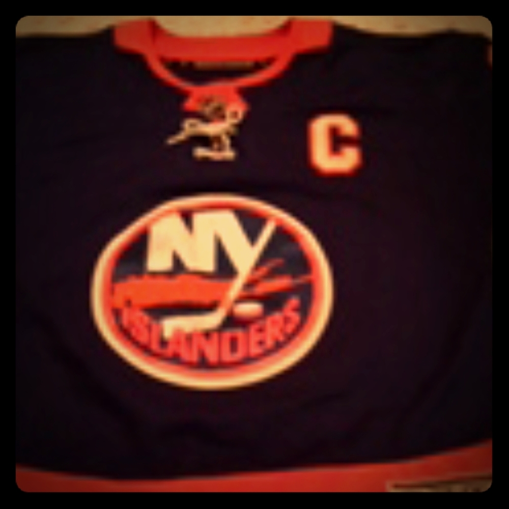 Ice hockey jersey